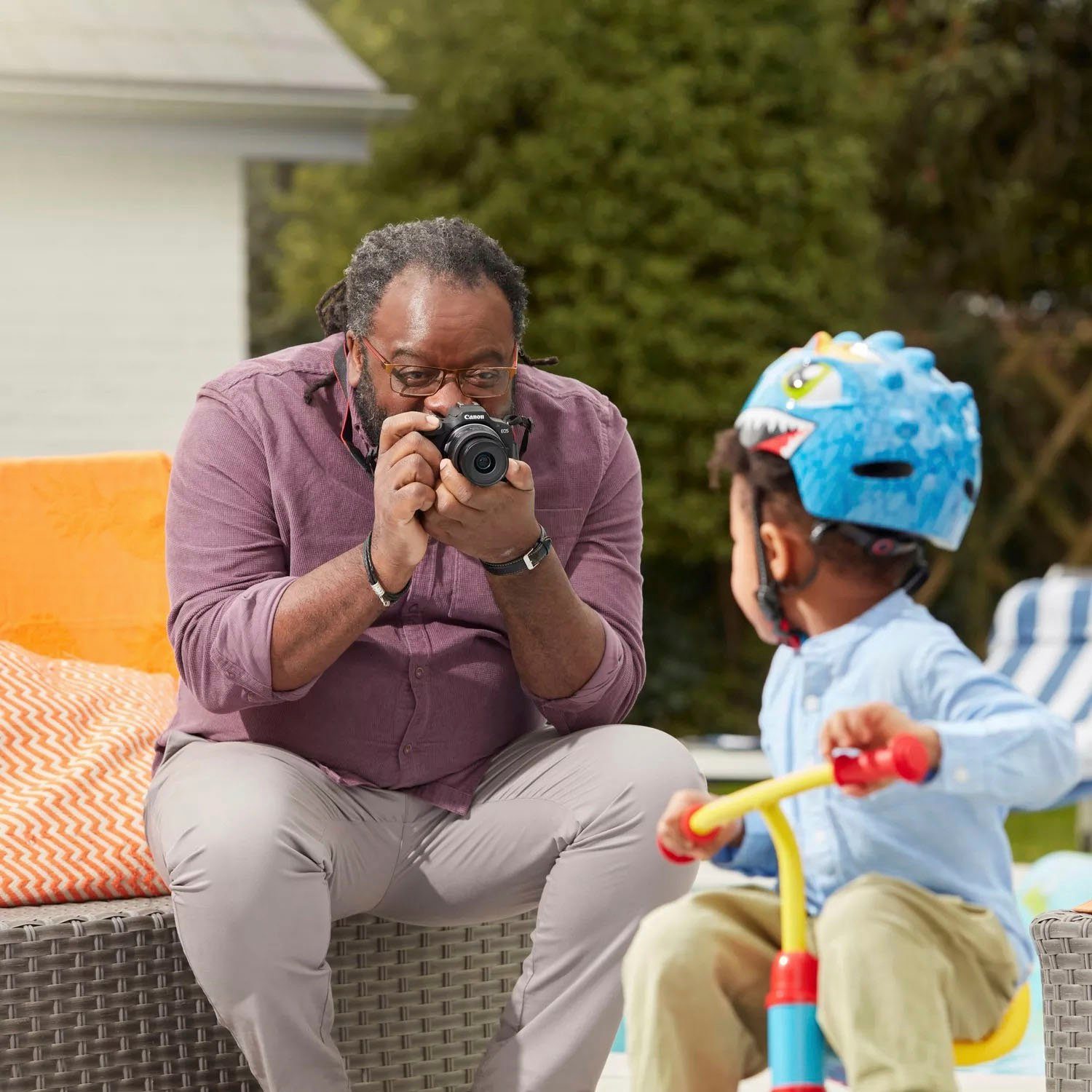 CANON EOS R100 + RF-S 18-45mm F4.5-6.3 IS STM Kit Systemkamera