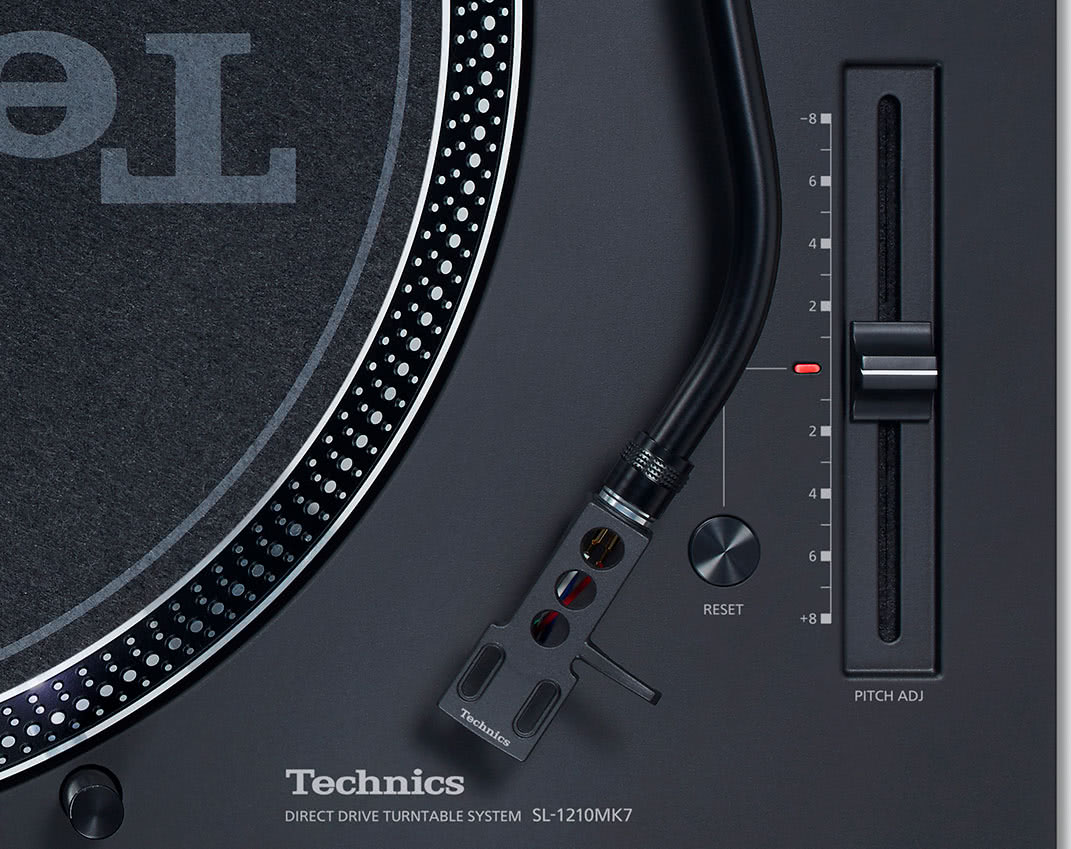 Technics SL-1210 MK7